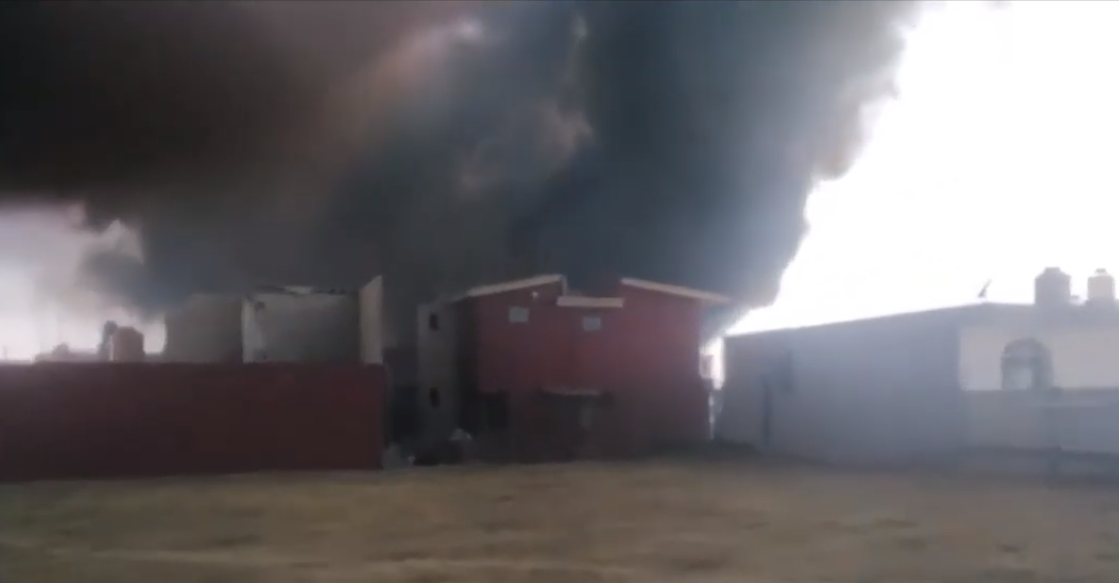 Cuatro casas reducidas a cenizas por incendio en corralón