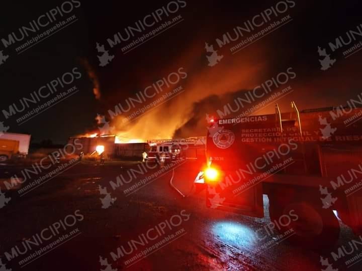 Se registra incendio aparatoso en el Parque Industrial Chachapa