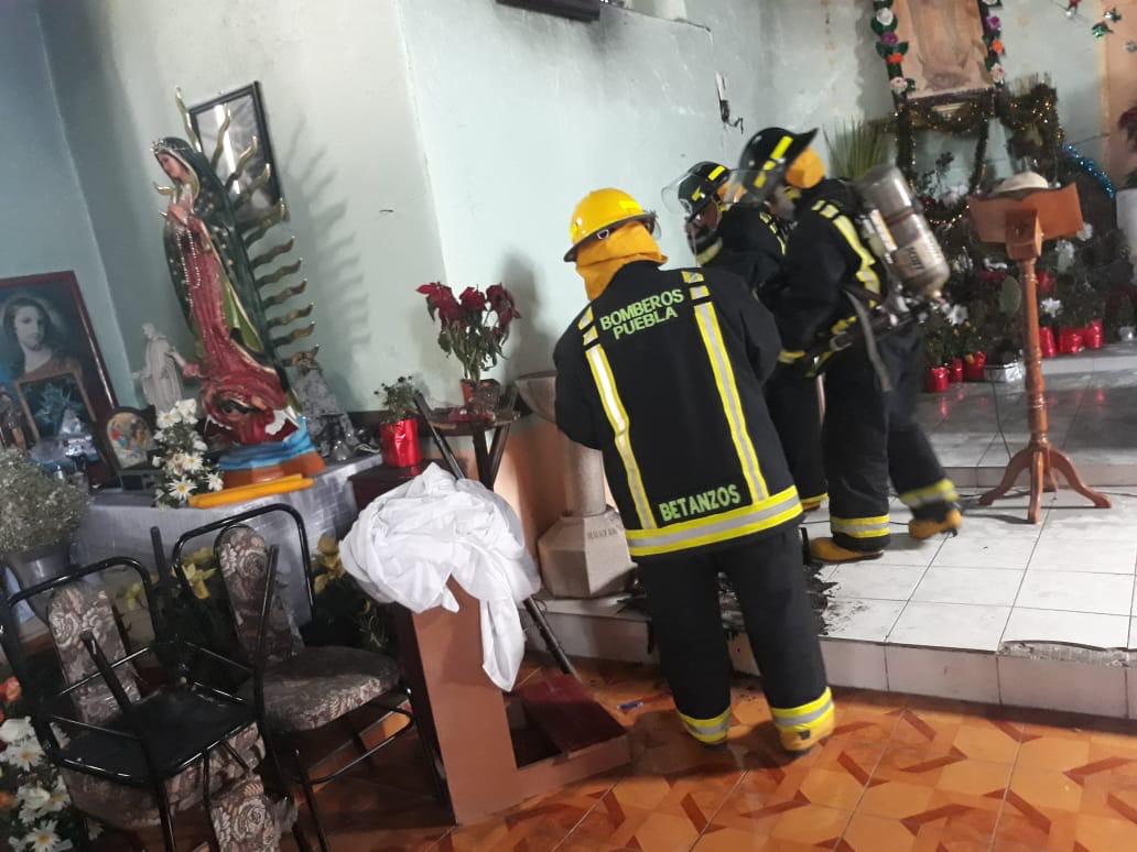 Corto circuito provoca incendio en iglesia de San José Ozumba