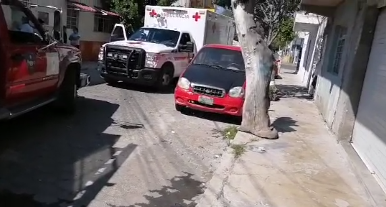 Veladora causa incendio en vivienda de Tehuacán