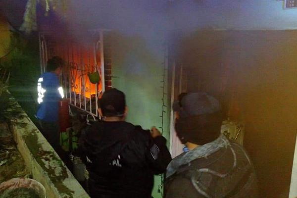 Se incendia vivienda en Acatlán de Osorio