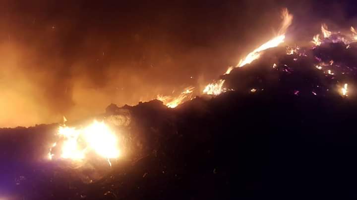Fuerte incendio consume hectáreas en Yehualtepec