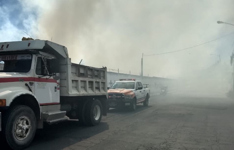 Incendio en Valle Dorado alarma a vecinos