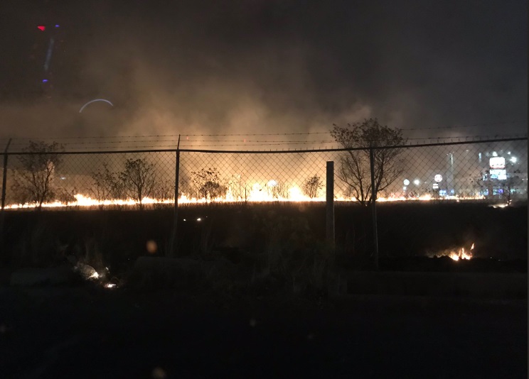 Se incendia lote en Angelópolis