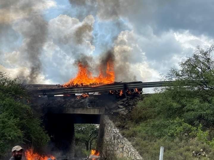 Accidente en la Cuacnoplan-Oaxaca deja un muerto y dos lesionados