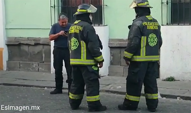 VIDEO Incendio en vecindad cobra la vida de una persona en Puebla capital