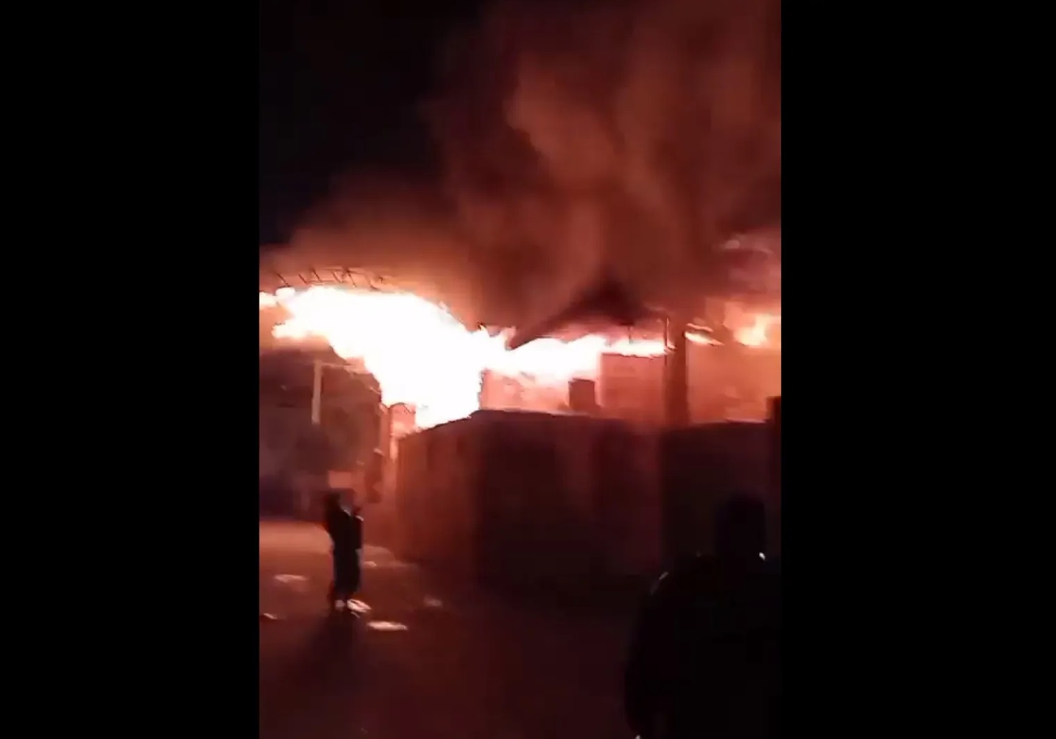 Se incendia Central de Abasto de Toluca