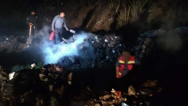 En menos de una semana vuelven a incendiar el relleno sanitario de Coxcatlán