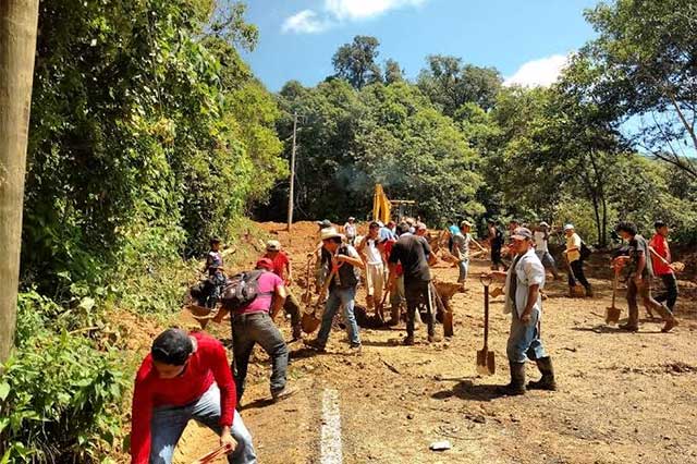 Incomunicados, sin luz y con pocos víveres en 5 comunidades de Huauchinango