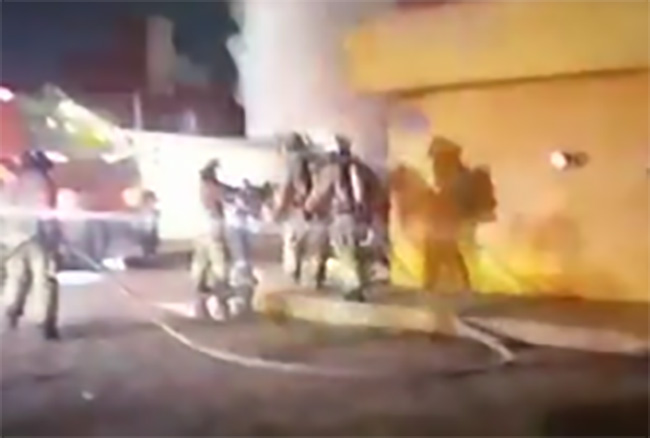 Incendio calcina coasa y negocio en la colonia Roma en Puebla