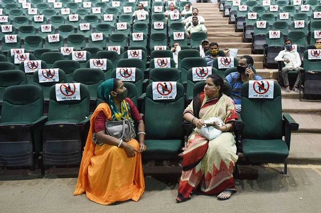 En India mueren por misteriosa fiebre 33 niños y 7 adultos 