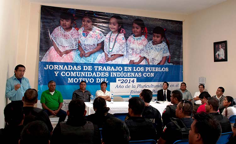Acerca PGJ servicios públicos a indígenas de la Mixteca
