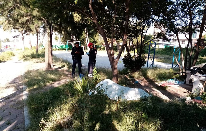 Indigente mueren en la calle porque le negaron estancia en dormitorio municipal