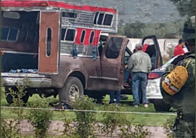 Militares detiene a pollero con 14 indocumentados en Palmar de Bravo