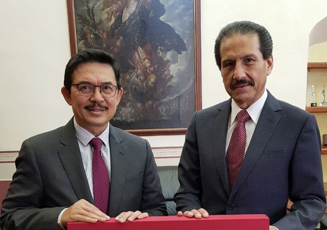 Embajador de Indonesia se reúne con el rector Alfonso Esparza