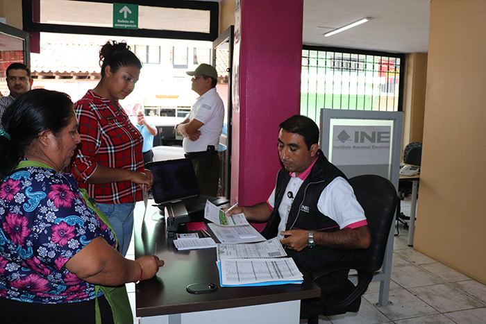 Miles de credenciales del INE perderán vigencia en Puebla