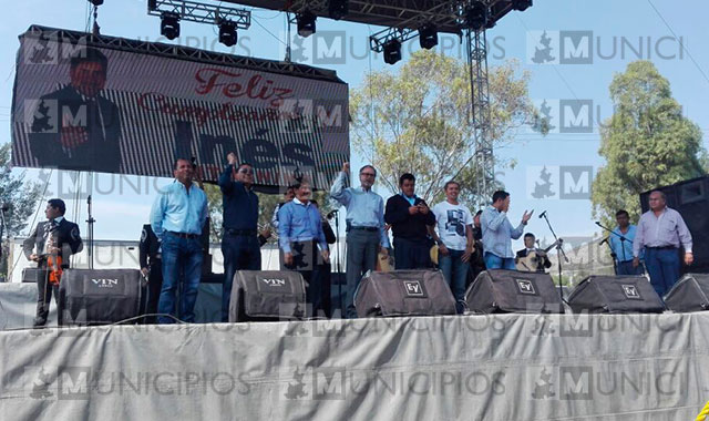 Inés Saturnino hace pachangones para alimentar a necesitados, dice