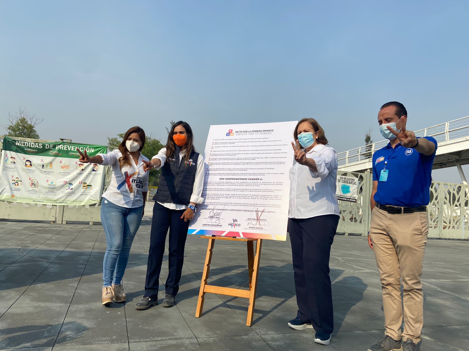 Candidatos de Va por México firman pacto por la primera infancia