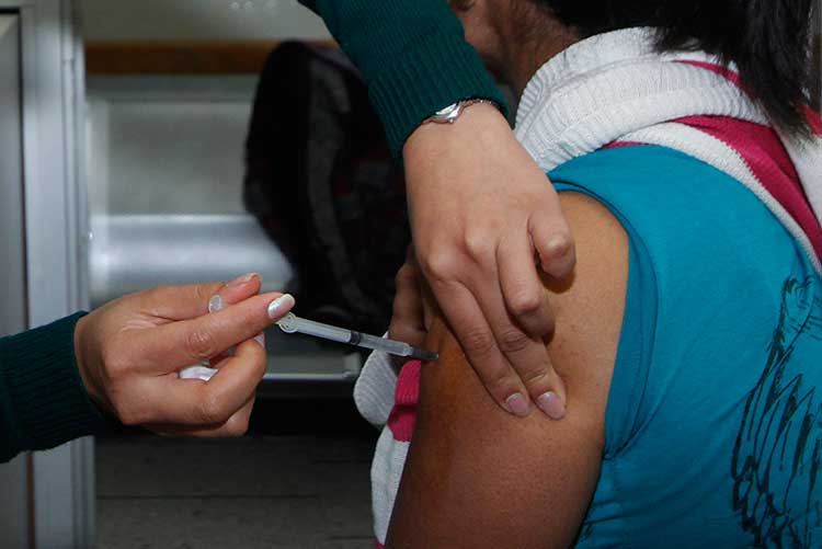 Arranca el 1 de octubre vacunación contra H1N1 en Puebla: Salud