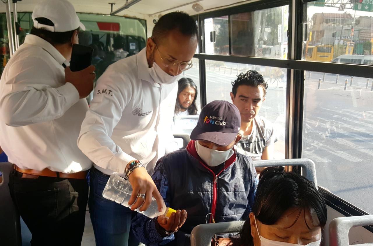 Infracciona Movilidad y Transporte unidades por sobrecupo de pasajeros en Puebla