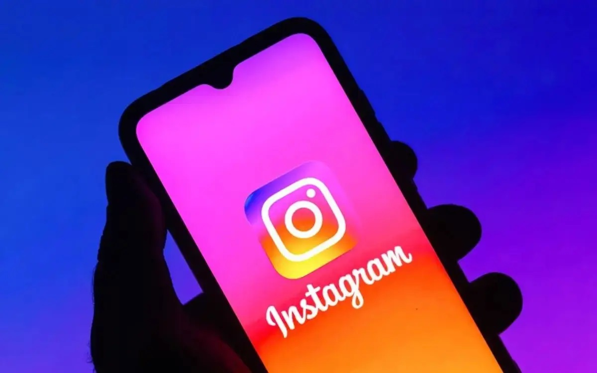 Instagram podría cobrar un plan de suscripción que incluya la insignia azul