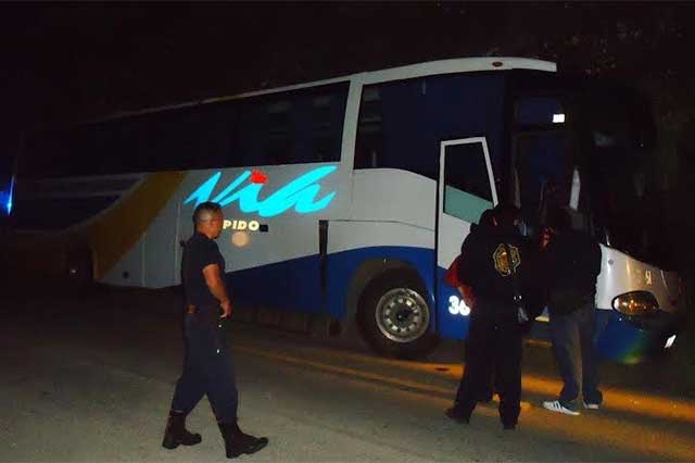 Intento de asalto a un autobús en Hueytamalco deja una muerta y un herido