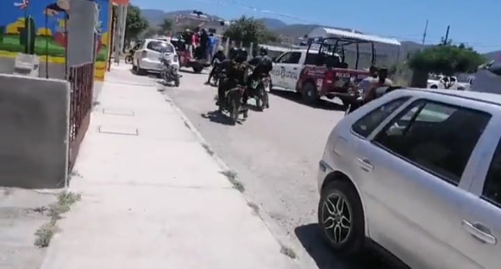 Policías rescatan a cuatro ladrones de ser linchados en Tehuacán  