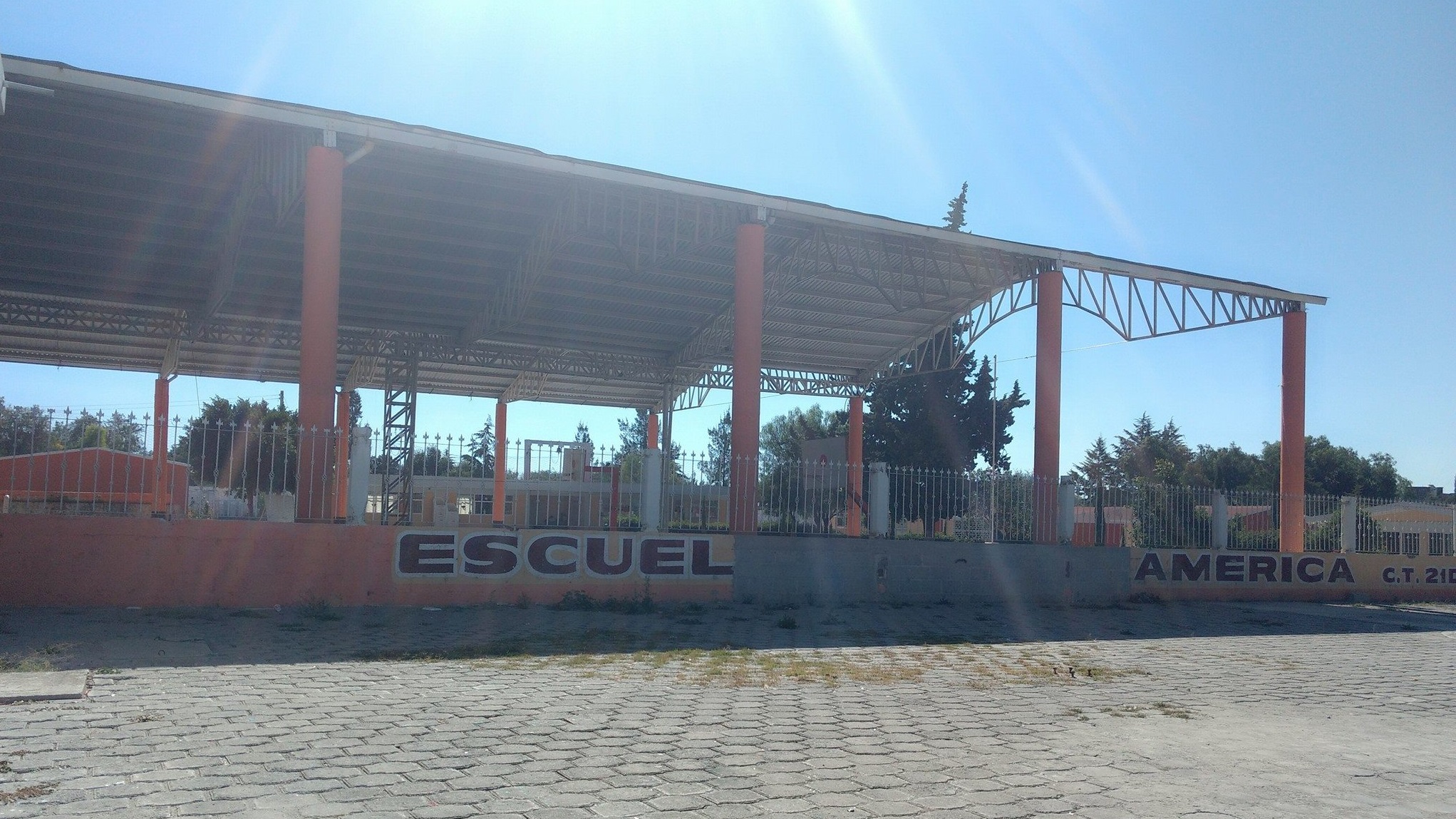 Se intoxican cinco niños en primaria de Yehualtepec
