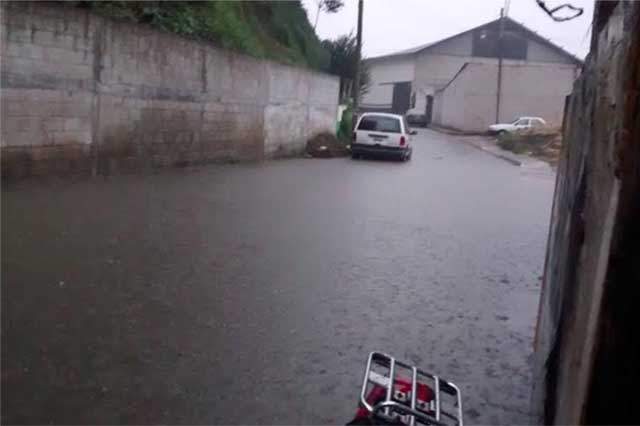 Exigen a edil de Teziutlán solución a inundaciones en Xalame