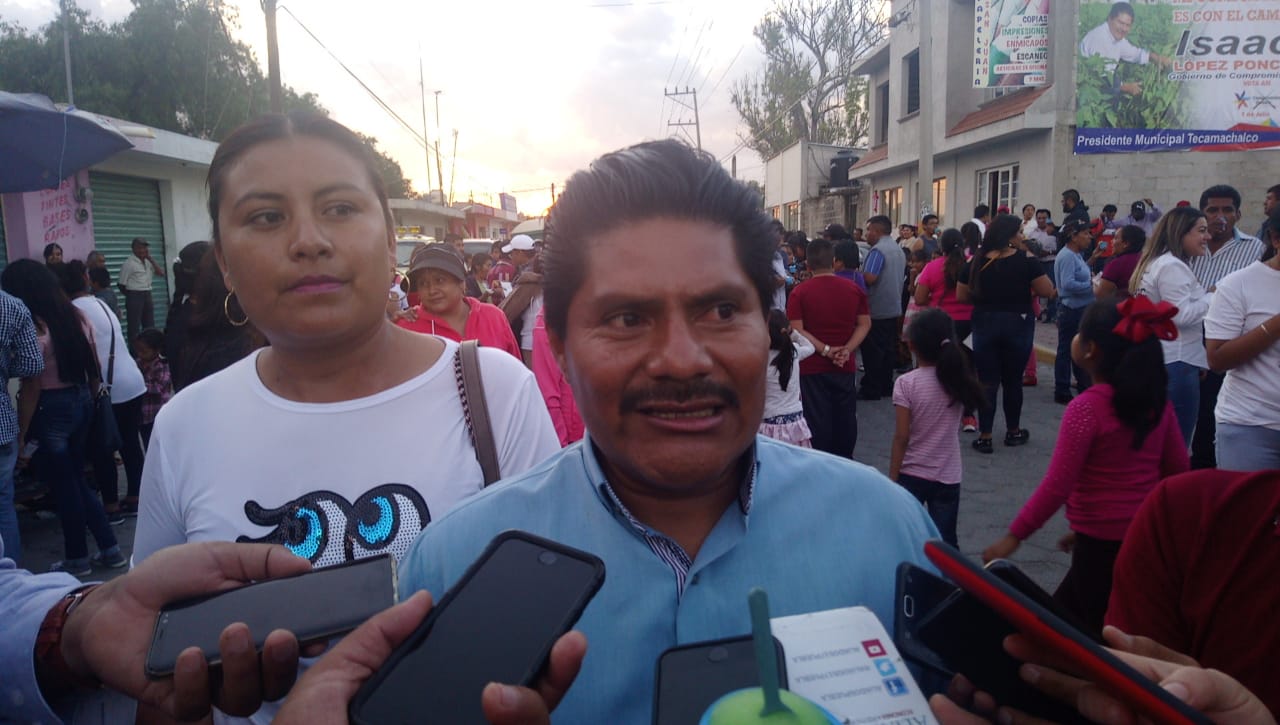 Candidato defiende a su hermano, edil de Tecamachalco, por falta de obras