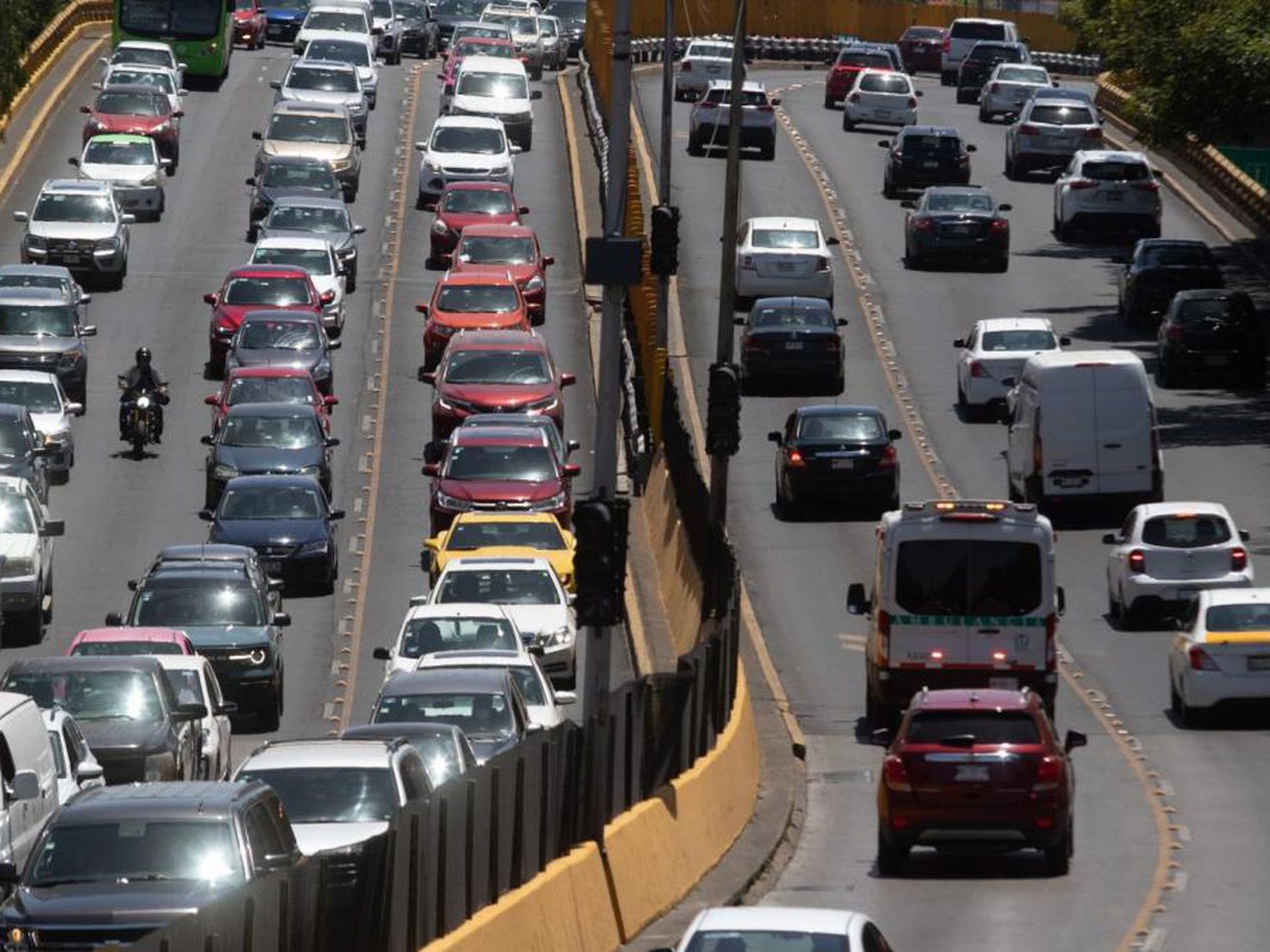 Estos autos no pueden circular en la CDMX y Edomex este 31 de mayo