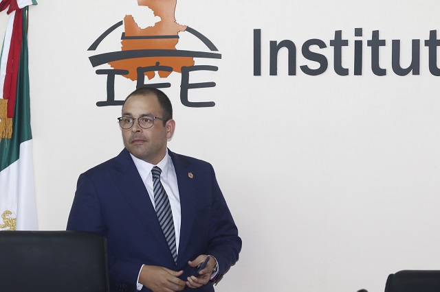 Renuncia Jacinto Herrera al IEE; lo acusó Morena de fraude electoral