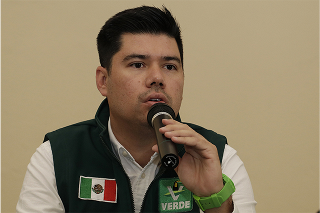 PVEM alista reforma para tipificar la zoofilia en Puebla