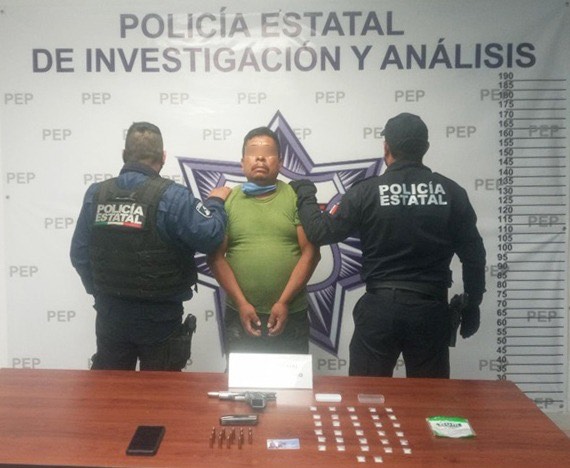 Cae hombre con arma 9 milímetros en calles de Jalpan 