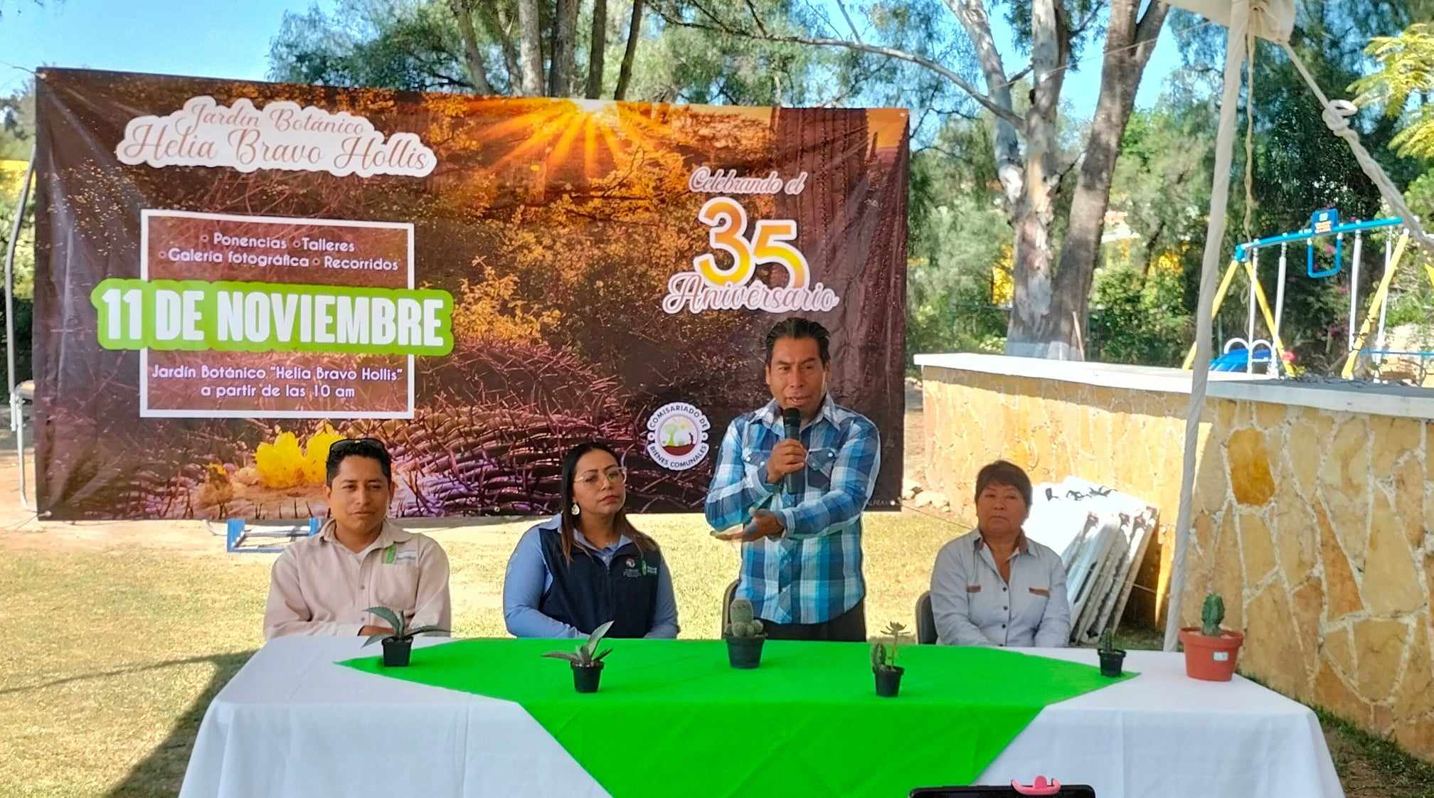 Celebran 35 aniversario de jardín botánico Helia Bravo Hollis de Zapotitlán