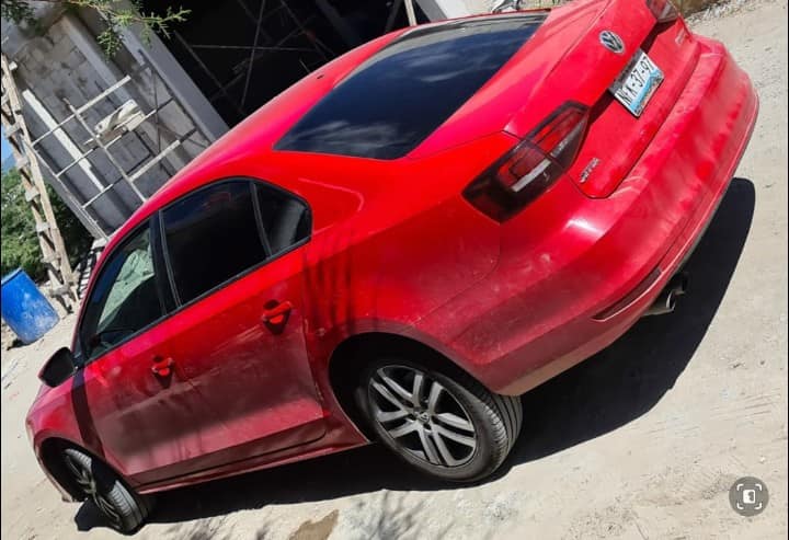 Siguen robos de autos en Tecamachalco; ahora enfrente de una farmacia Guadalajara 