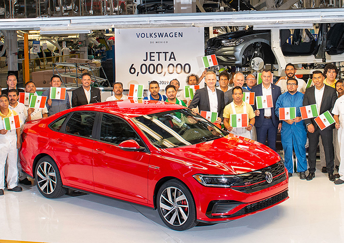 Wolkswagen llega a 6 millones del modelo Jetta fabricados en Puebla