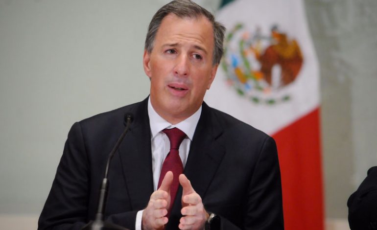 Presupuesto 2018 no plantea bajar IEPS de gasolinas: Meade