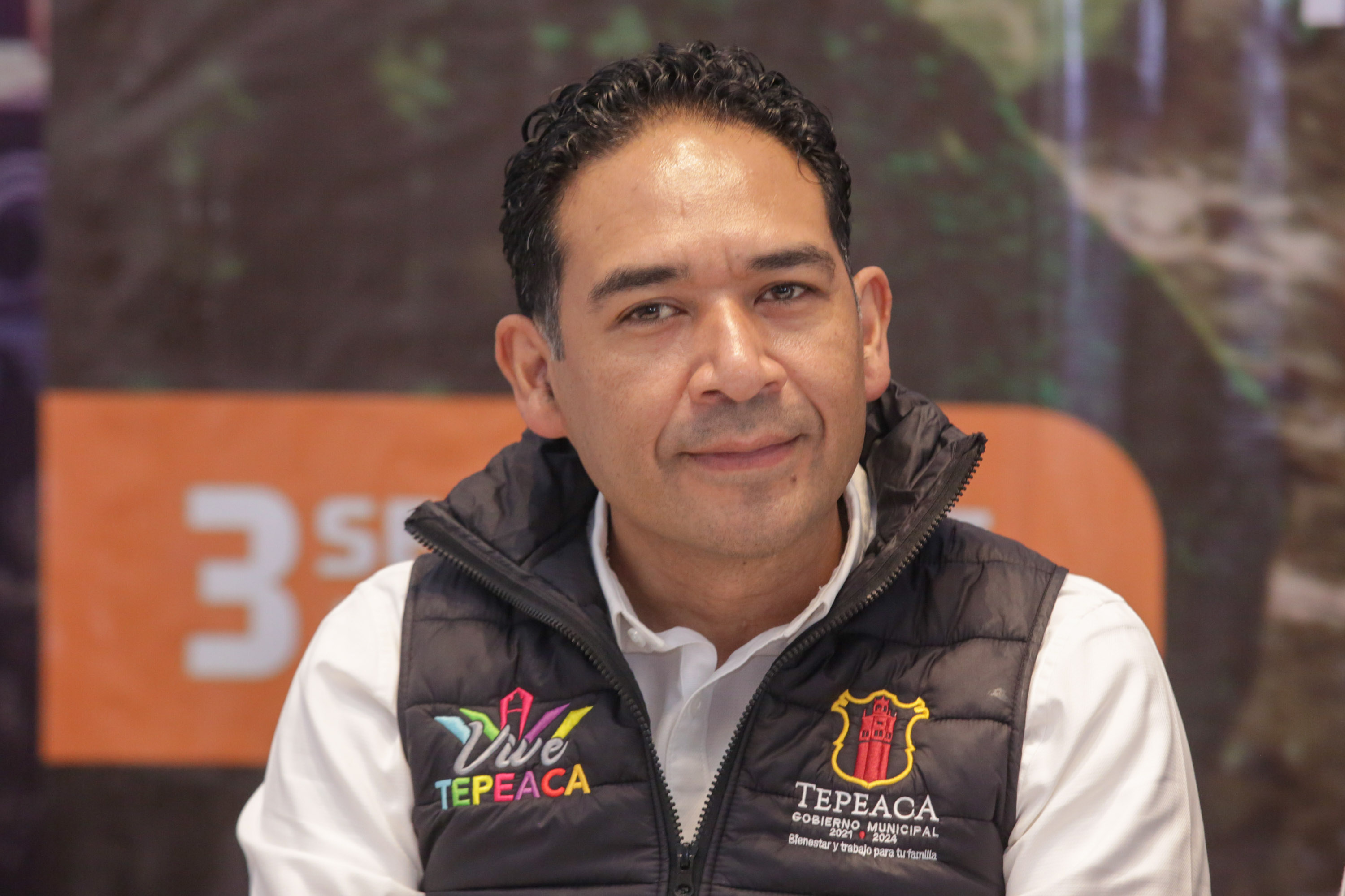 VIDEO Edil de Tepeaca insulta a los asistentes de la Feria del Taco en trasmisión en vivo