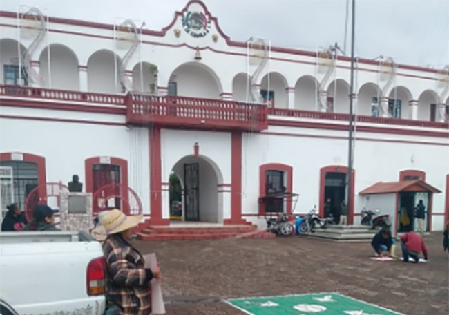 Habitantes toman alcaldía de Juan C. Bonilla