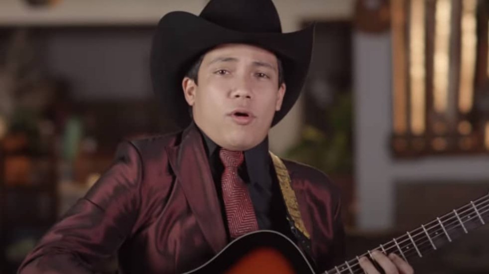 Comando asesina al cantante Julio Verdugo en Sinaloa