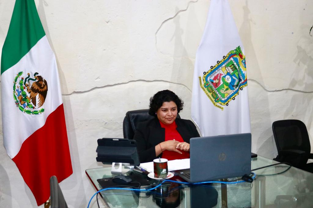 Participa Karina Pérez en foro virtual Mujeres poblanas en el poder