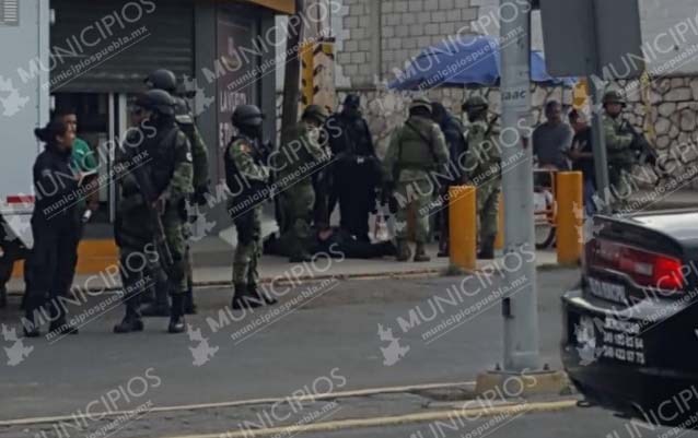 Guardia Nacional detienen a ladrones al intentar robar camioneta en Tecamachalco