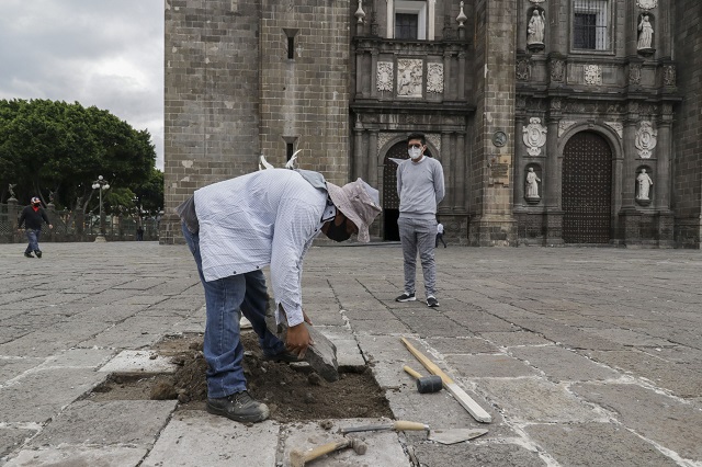 Doger levantó más de 1 mil 600 lajas del zócalo: Barbosa