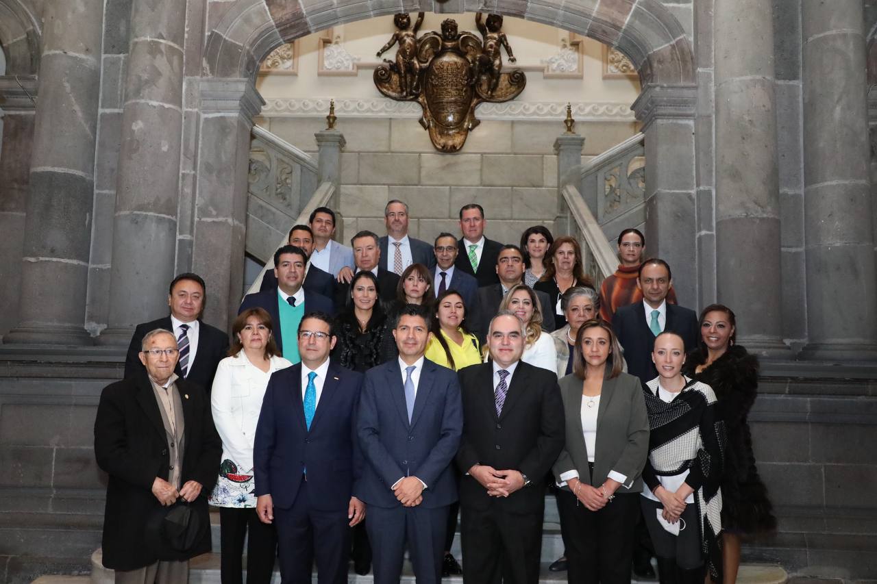 Crea ayuntamiento de Puebla expediente único notarial para reducir trámites