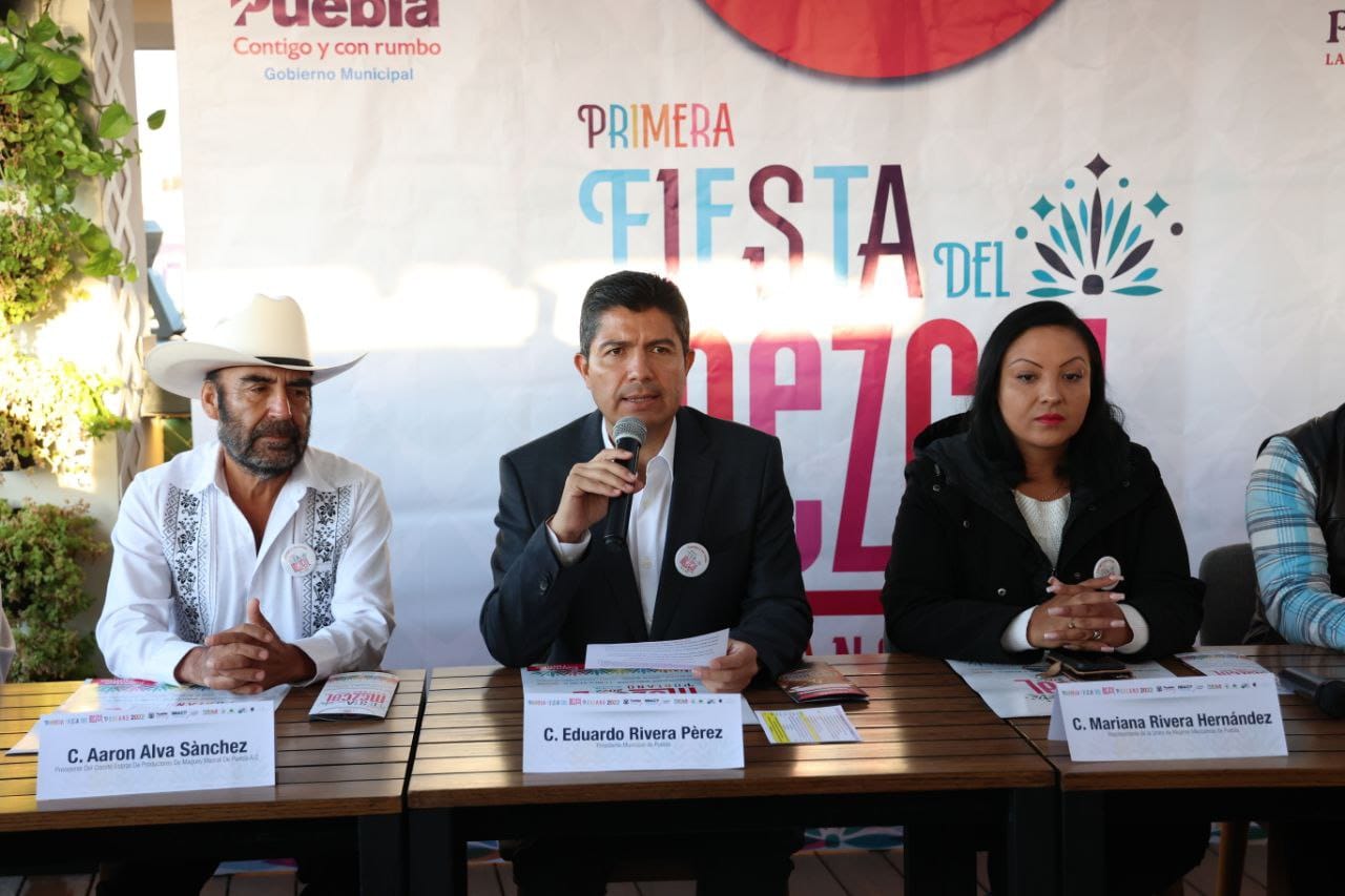 Rivera se disculpa con familias de jóvenes asesinados de Totimehuacán