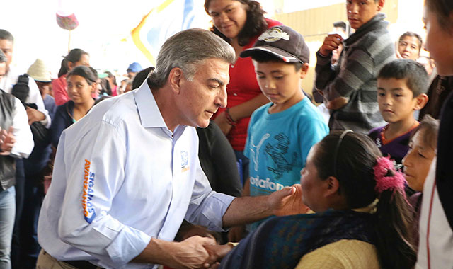 Anuncia Gali el programa Aula de Medios de ganar gubernatura de Puebla