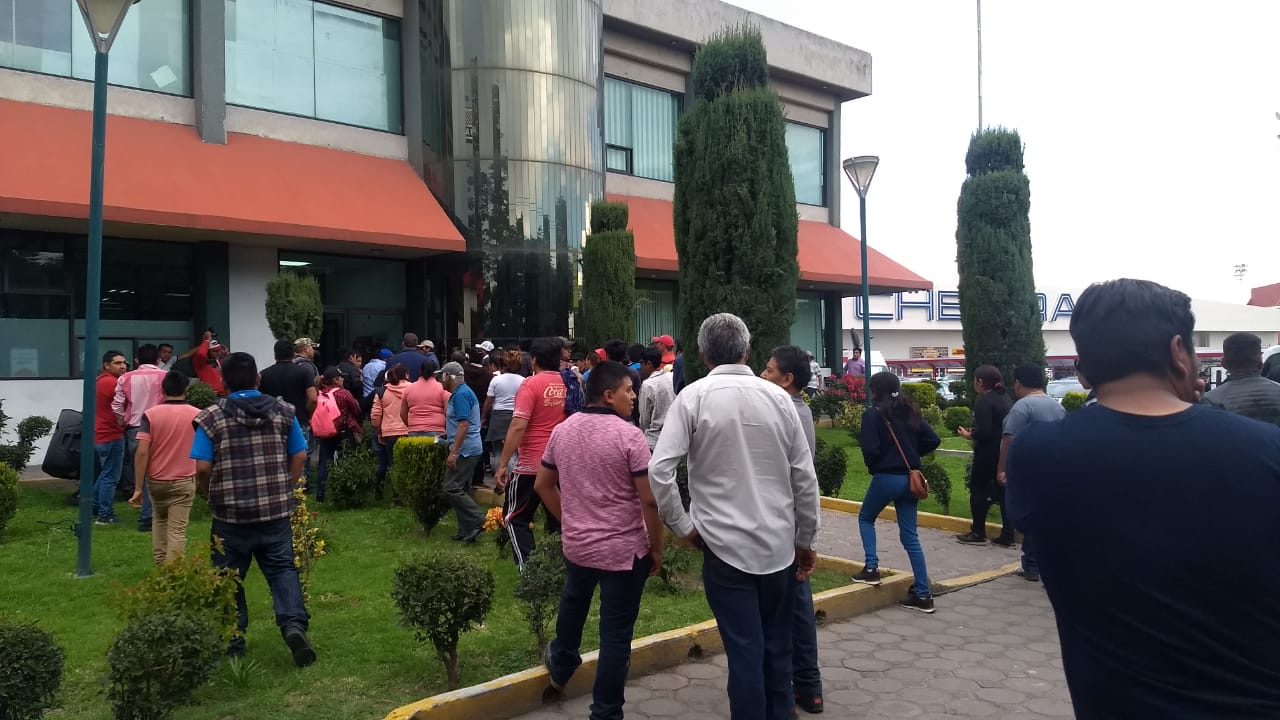 Layón evade inseguridad y promociona feria de Texmelucan 