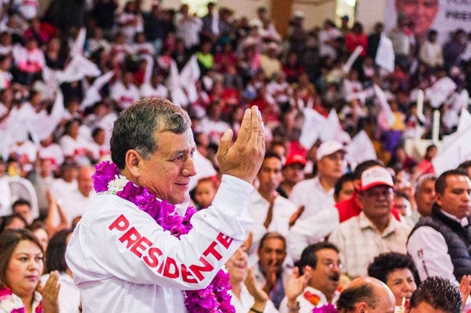 Arropan a Luis Márquez en cierre de campaña, en Zacatlán