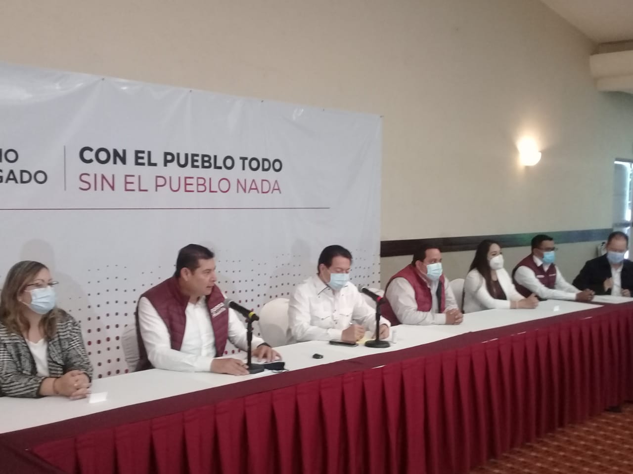 Mario Delgado propone reducir en 50% financiamiento de partidos políticos